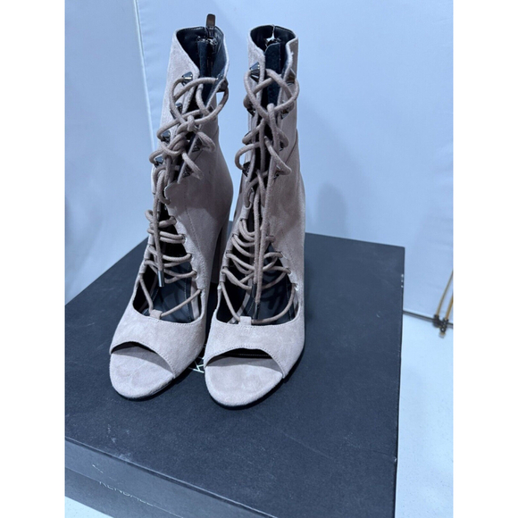 New Kendall & Kylie Ella Booties Tan Cream Lace front and zip back 6M - Picture 4 of 12